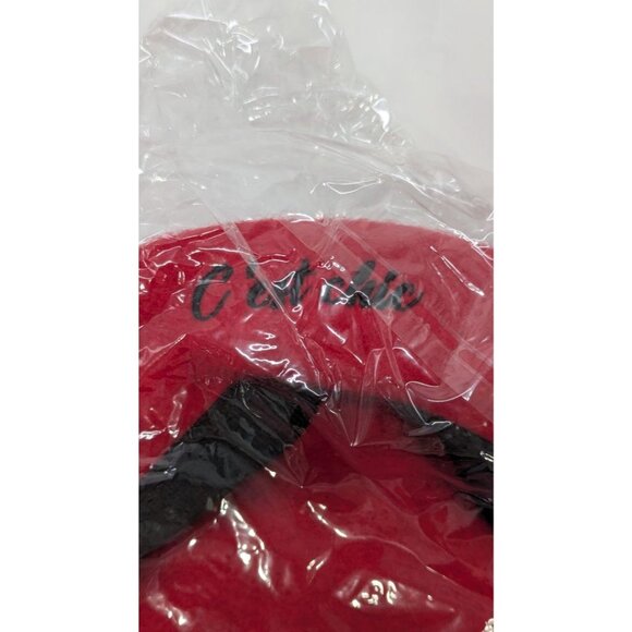 DIFF x Emily in Paris Red "C'est Chic" Beret Hat - Picture 3 of 3